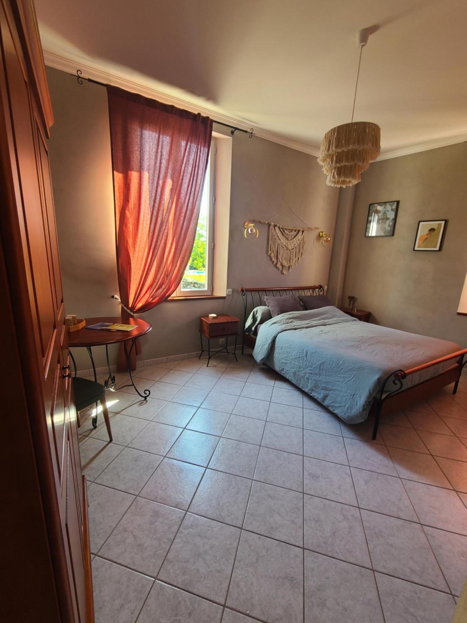 Les Dependances Du Chateau Noailles  Dış mekan fotoğraf